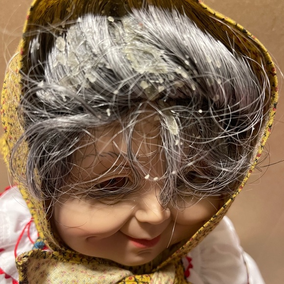 Grannyworld Bubbe Granny Doll  21" - Picture 4 of 5